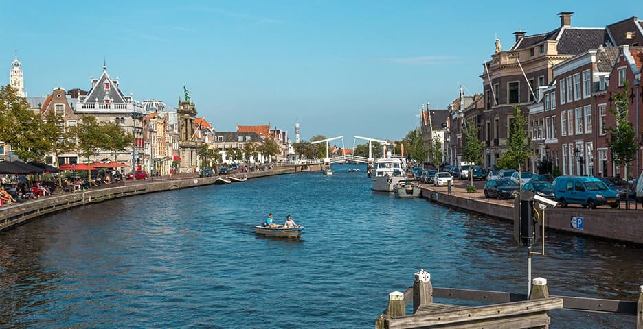 Boot varen in Haarlem teamuitje